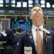 Wall Street falls more than 2%, still waiting for interim results - IVF