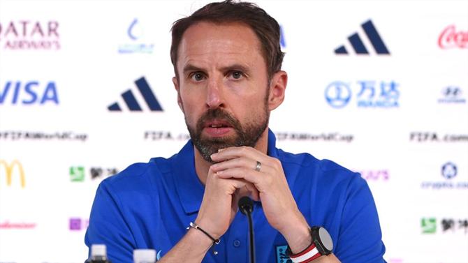 A BOLA - Southgate believes in title and asks fans to calm down (England)