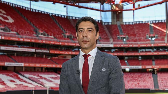 BALL - Rui Costa talks about squad adjustments and guarantees the market (video) (Benfica)