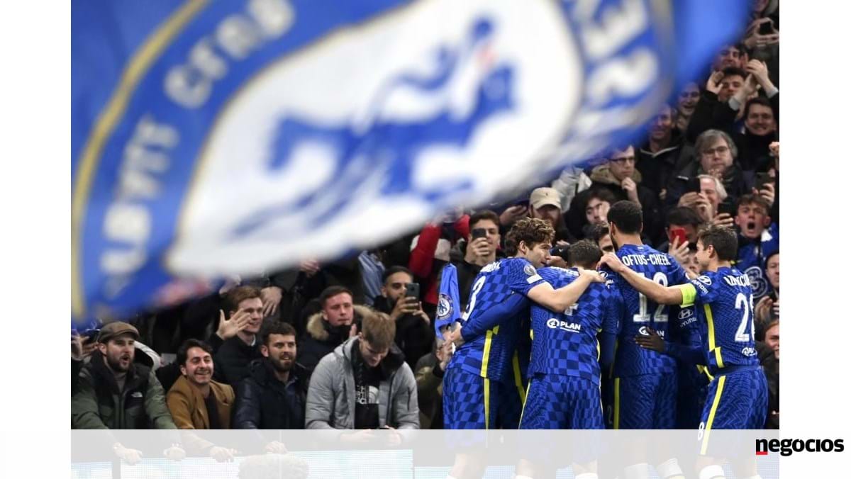 FTX collapse comes to football: Chelsea loses crypto sponsor
