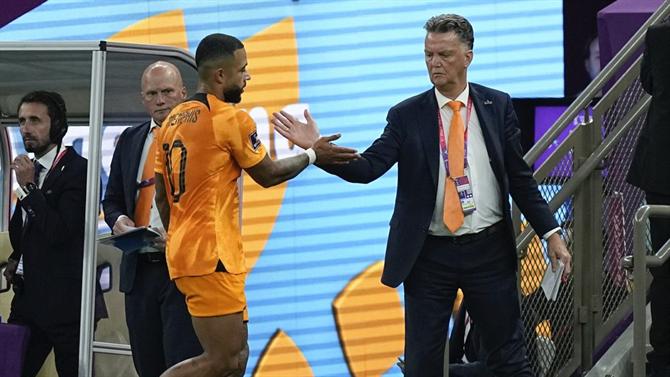 THE BALL - "I have only good things to say about Van Gaal" (Netherlands)